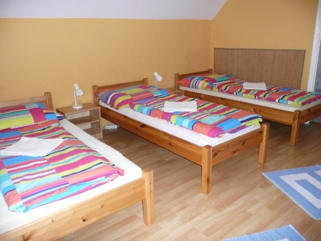 Zsuzsi Vendeghaz Hotel Zalaegerszeg Room photo